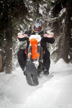 We might not have snow but thankfully test rider Steve Botkin does! Thank you Wade Soss Photography for the great shots lofting the ski. ‪#‎dangodesign‬